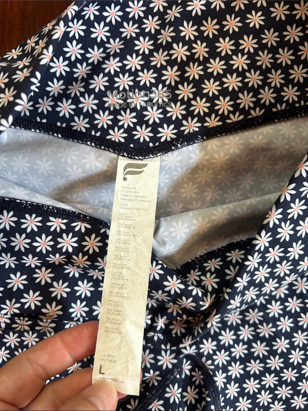 Fabletics Trinity Motion365® Mid Rise 5'' Short - Picture 5 of 6